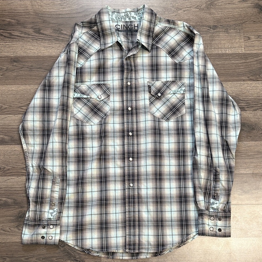 Cinch Men's Tan and Blue Plaid Button Down Shirt